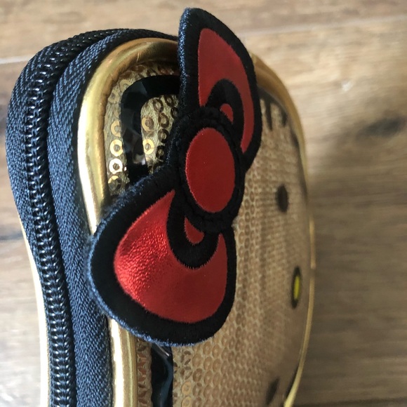 HELLO KITTY (Loungefly)-NWT Gold Clutch Bag - Picture 4 of 16